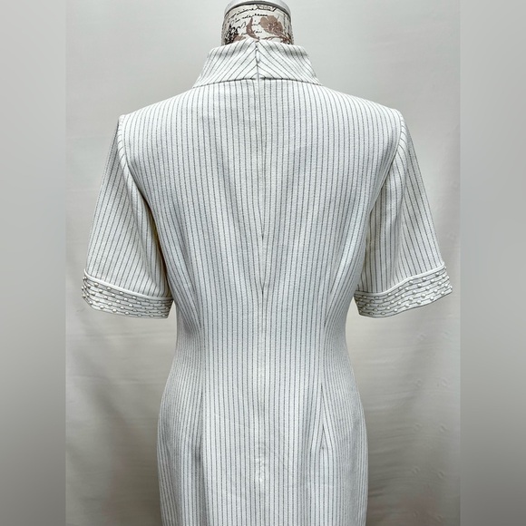 KARL LAGERFELD Cream and gray pinstriped mock neck shift dress size 8 - Picture 6 of 13
